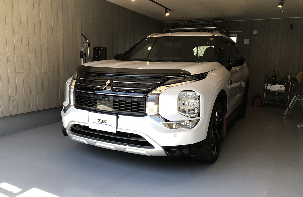 三菱・アウトランダーPHEV　デントリペア