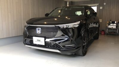 ホンダ・ヴェゼル　右フロントドア凹み　デントリペア
