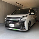 トヨタ・ヴォクシー　左フロントドア凹み　デントリペア
