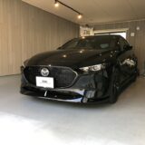 マツダ・MAZDA3　バックドア凹み　デントリペア