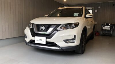 エクストレイル　助手席側ドア凹み　デントリペア