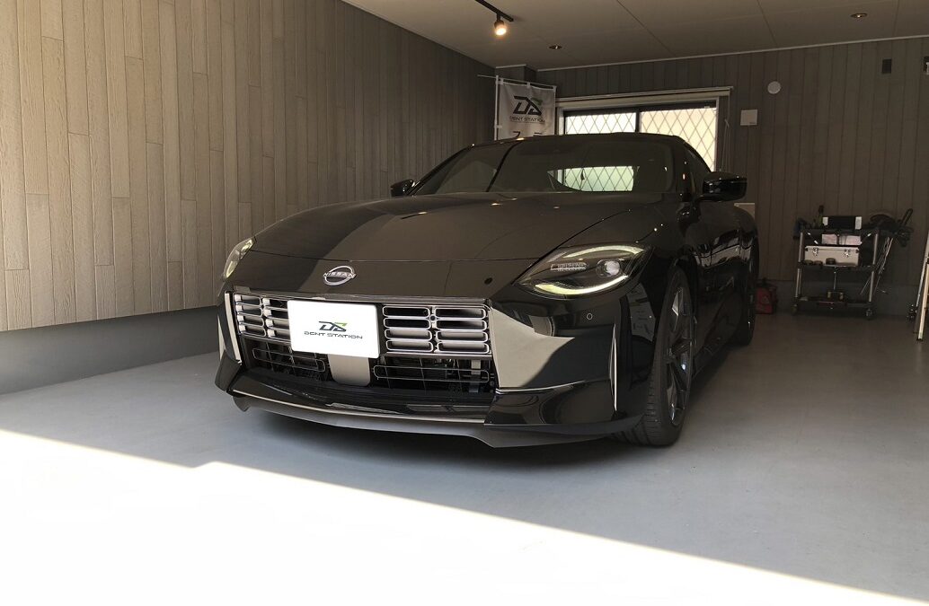 日産・フェアレディZ 右クォーターパネル凹み デントリペア 日産・フェアレディZ 右クォーターパネル凹み デントリペア