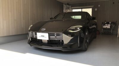 日産・フェアレディZ　右クォーターパネル凹み　デントリペア