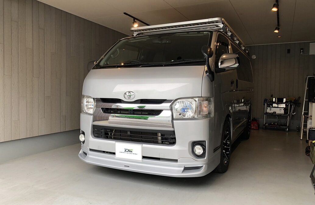 トヨタ・ハイエース　ボンネット凹み　デントリペア