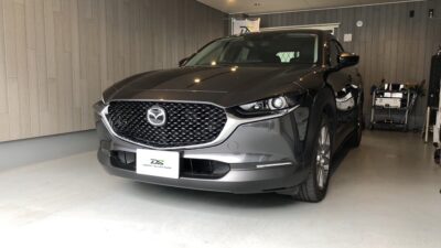 マツダ・CX-30　運転席側ドア凹み　デントリペア