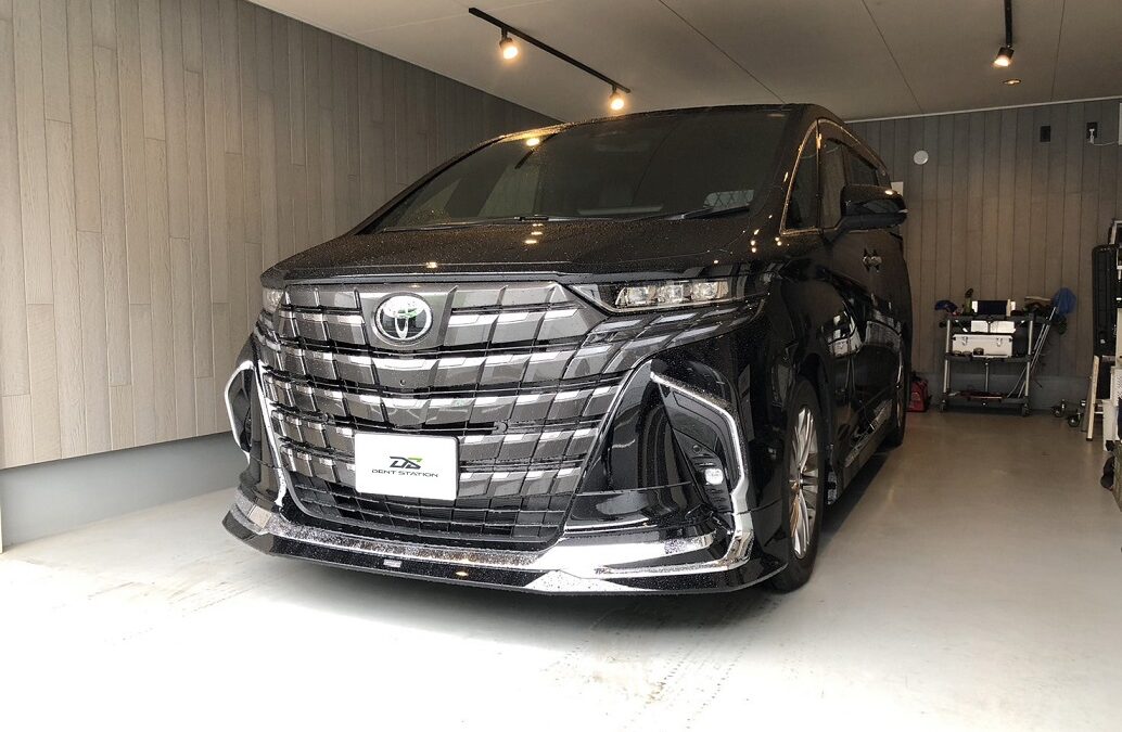 トヨタ・アルファード　助手席側ドア凹み　デントリペア