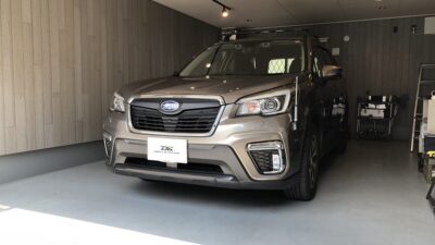 スバル・フォレスター　運転席側ドア凹み　デントリペア