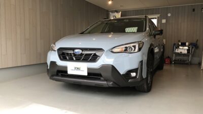 【藤沢市】スバル・XV　ボンネット凹み　デントリペア（再塗装なしで即日完了）