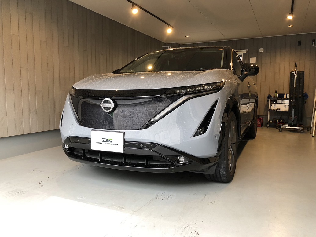 【2025年12月末まで】軽い凹みデントリペア 海老名市】日産・アリア 左フロントドア凹み デントリペア | 神奈川県