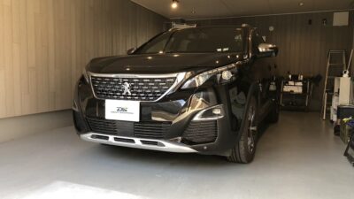 【厚木市】プジョー・3008　運転席側ドア凹み　デントリペア