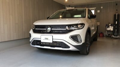 【厚木市】フォルクスワーゲン・T-クロス　左フロントフェンダー凹み修理　デントリペア