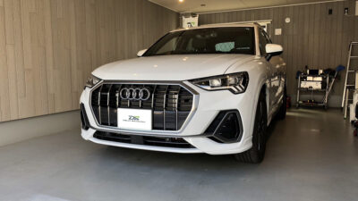 【平塚市】アウディ・Q3　右フロントドア凹み修理　デントリペア